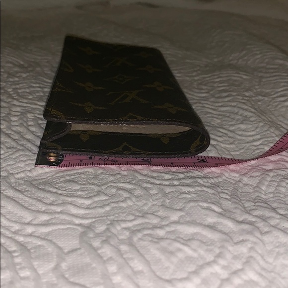 Extra pics Louis Vuitton Eyeglass pouch - Picture 3 of 5
